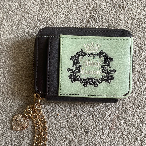 Juicy Couture Handbags - Juicy Couture Black and White Zip Pouch